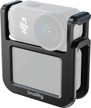 800q-01_134876 Musta SmallRig 5764 Half Cage DJI Osmo Nanoon -kehikko pitää kompaktin toimintakameran turvallisesti ja tarjoaa suojaa ja kiinnitysmahdollisuuksia. SmallRig-logo näkyy häkin alaosassa.