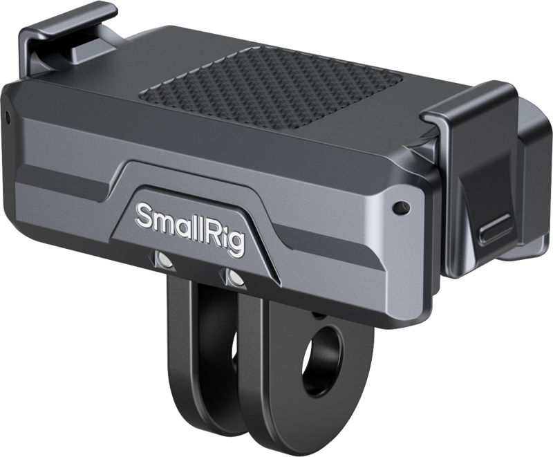 800q-01_135700 SmallRig 3662 magneettinen adapteri DJI Osmo Action on metallinen, suorakulmainen kameran lisävarustekiinnike, jossa on kaksi alaosassa olevaa kiinnitysreikää ja turvalliset sivuklipsit laitteiden kiinnittämistä varten.