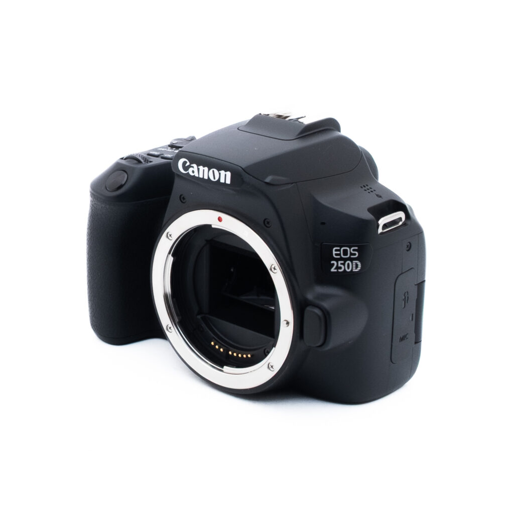 Canon EOS 250D (SC 2000, Kunto K5, Takuu 6kk) - Käytetty