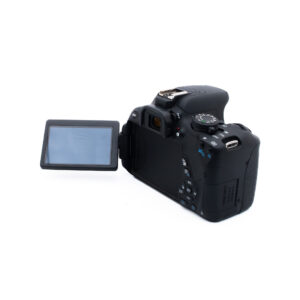 Canon EOS 700D + 18-55mm IS (SC 6500) - Käytetty