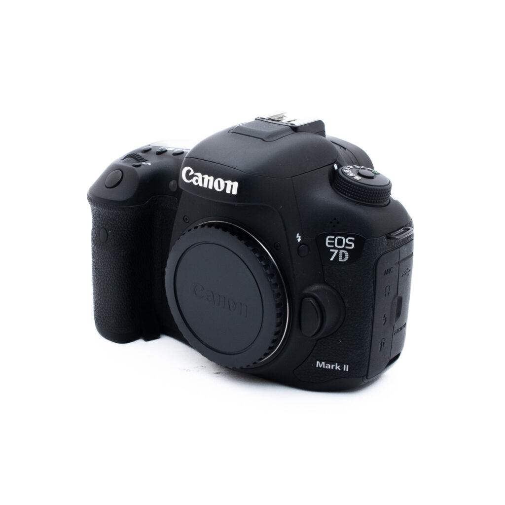Canon 7D Mark II 1503-5 Canon EOS 7D Mark II (SC 6000, Kunto K5, Takuu 6kk) - Käytetty