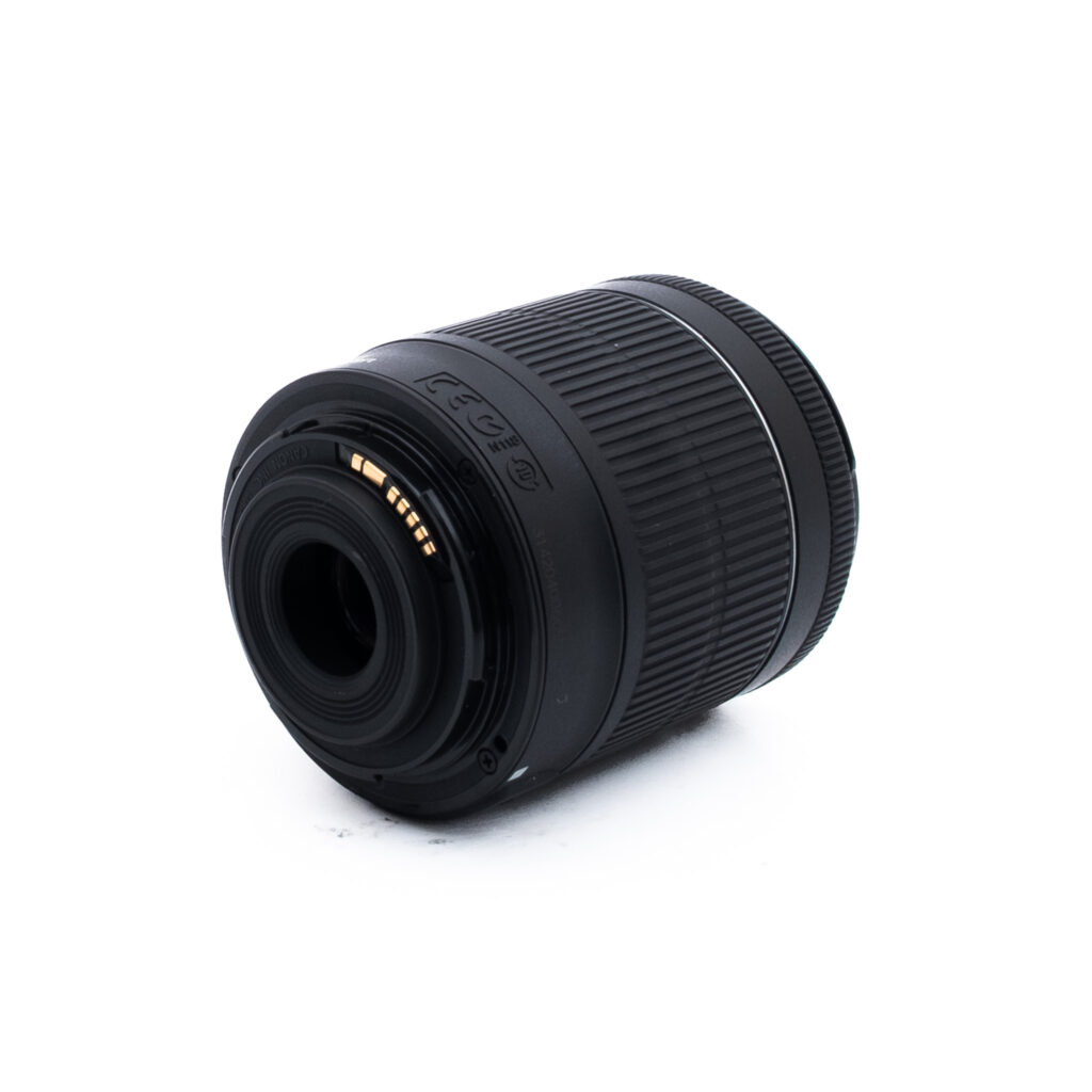 Canon EOS 700D + 18-55mm IS (SC 6500) - Käytetty