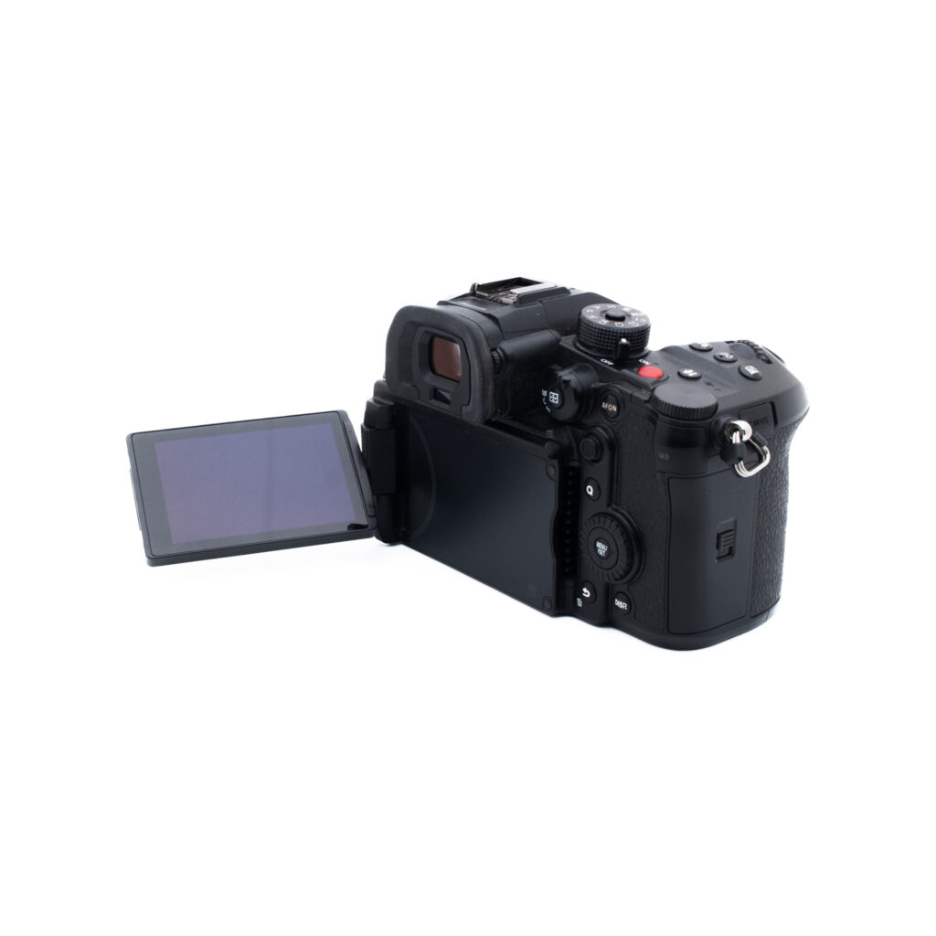 Lumix GH6-3-2 Panasonic Lumix GH6 (SC 200, Takuu 6kk, sis. ALV 25,5%) - Käytetty