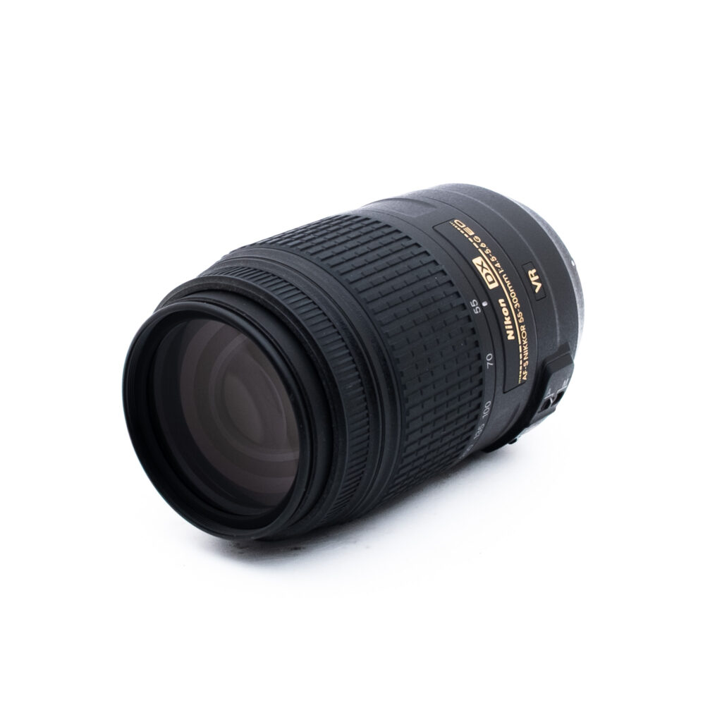 Nikon 55-300mm f45-56 G ED VR DX-2 Nikon AF-S Nikkor 55-300mm f/4.5-5.6 G VR ED DX (Kunto K5) - Käytetty