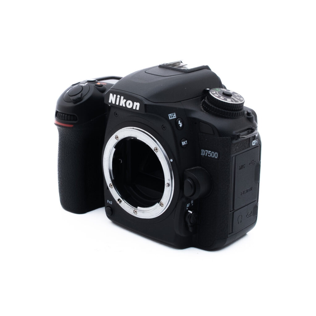 Nikon D7500 3549-4 Nikon D7500 (SC 5500, Kunto K5, Takuu 6kk) - Käytetty