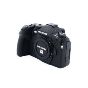 Olympus E-M1 II 2134-5 Olympus OM-D E-M1 Mark II (SC 300, Kunto K5, Takuu 6kk) - Käytetty