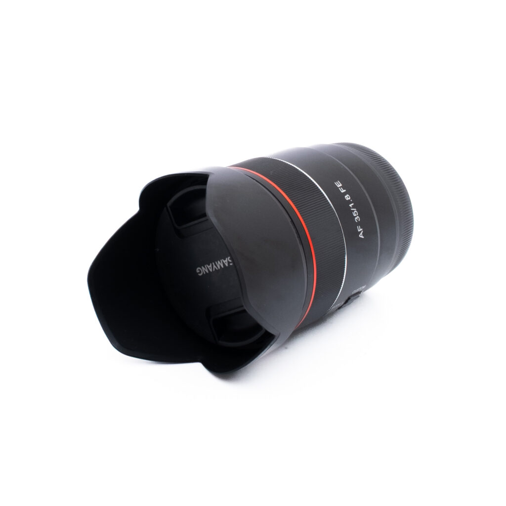 Samyang AF 35mm f/1.8 Sony FE - Käytetty
