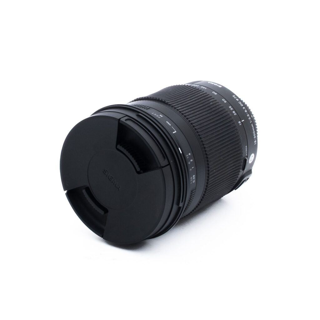 Sigma 18-300mm f35-63 DC Nikon-3-2 Sigma 18-300mm f/3.5 - 6.3 DC OS Nikon F DX - Käytetty