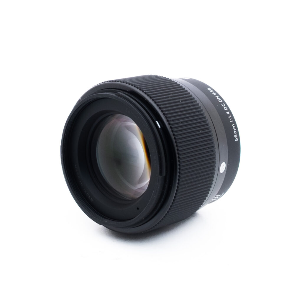 Sigma 56mm f14 DC DN Sony-2 Sigma 56mm f/1.4 DC DN C MFT (Kunto K5, Takuu 6kk) - Käytetty