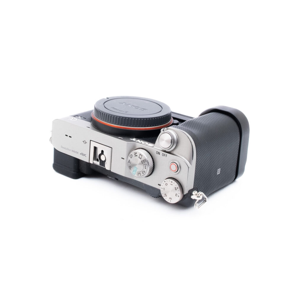 Sony A7C lrauta-2 Sony A7C + Baseplate (SC 17500, Takuu 6kk) – Käytetty