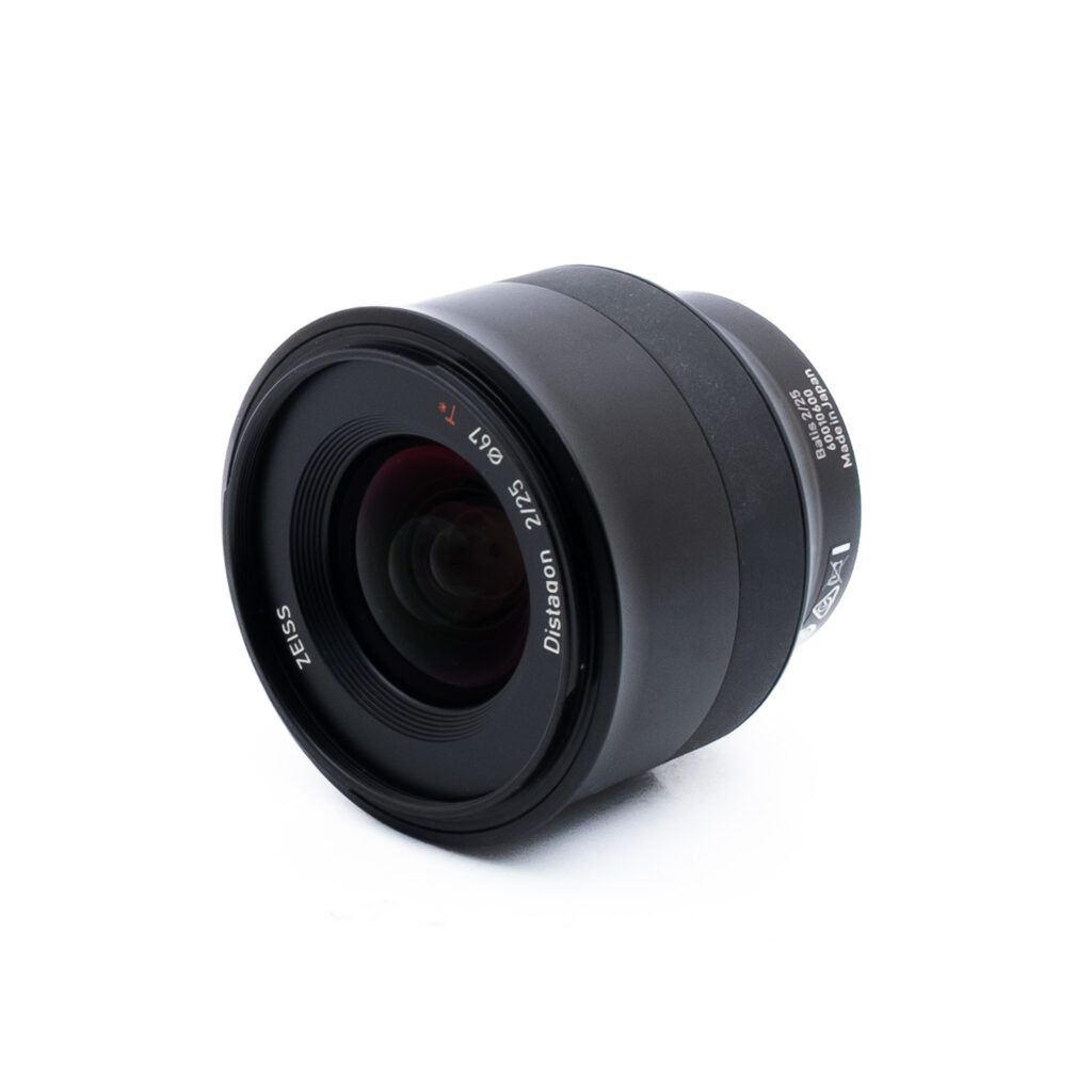 Zeiss Distagon 25mm f2 FE-2 Zeiss Batis 25mm f/2 Sony FE (sis. ALV 25,5%, Takuu 6kk) - Käytetty
