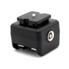1482402970_349 Caruba Hot Shoe Adapter (Middle Contact to X-Contact) -salamakenkäsovitin