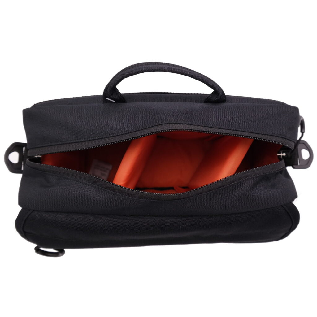 1530867196_281 Caruba Compex 120 Black -olkalaukku