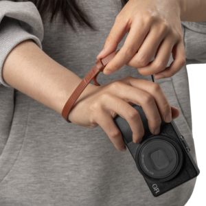 800q-04_135853 SmallRig 5684 Quick Release Wrist Strap for Ricoh GR-series -punainen