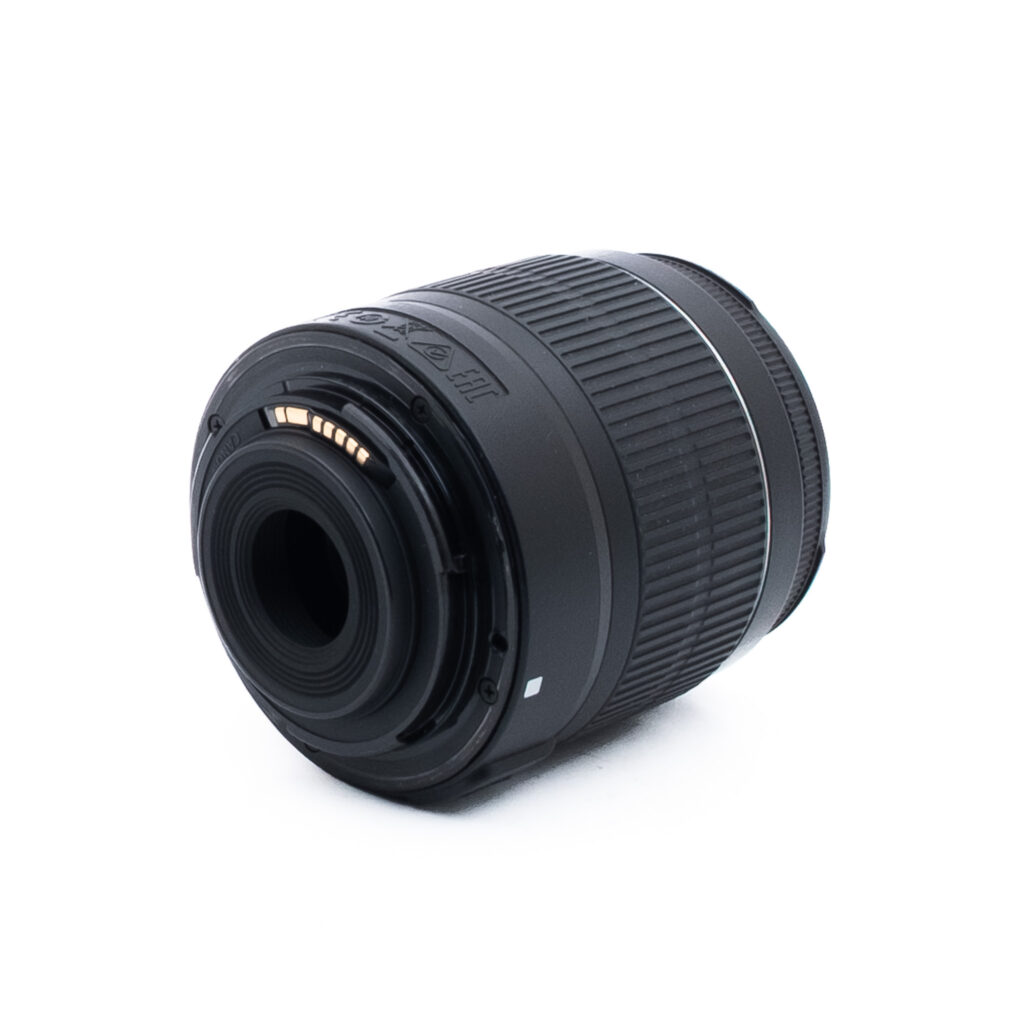 Canon EF-S 18-55mm f/3.5-5.6 III - Käytetty