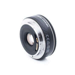Canon EF 40mm f/2.8 STM (Kunto K5) - Käytetty