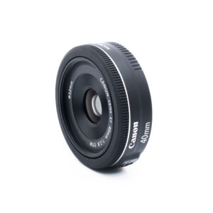 Canon EF 40mm f/2.8 STM (Kunto K5) - Käytetty