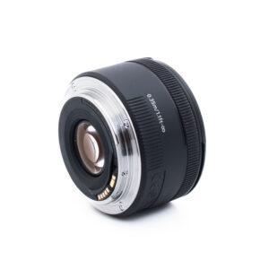 Canon EF 50mm f18 STM-1 Canon EF 50mm f/1.8 STM - Käytetty