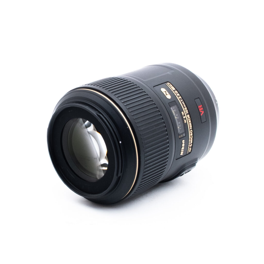 Nikon 105mm f28G ED VR-2-2 Nikon AF-S Micro-Nikkor 105mm f/2.8G VR ED - Käytetty