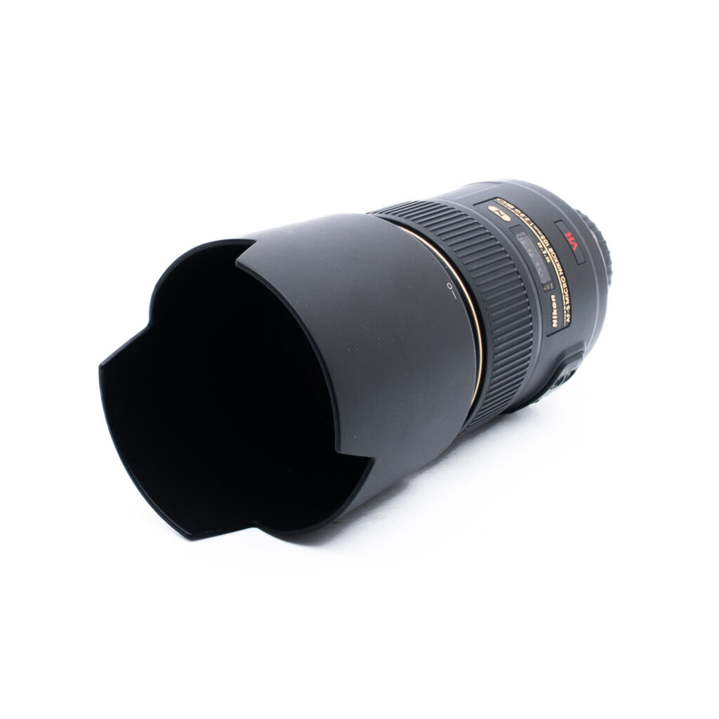 Nikon 105mm f28G ED VR-3-2 Nikon AF-S Micro-Nikkor 105mm f/2.8G VR ED - Käytetty