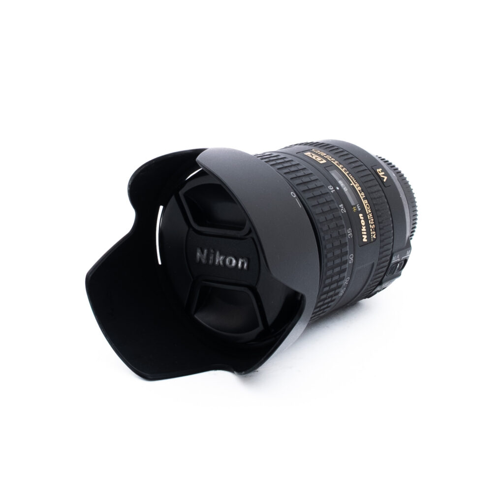 Nikon 16-85mm f35-56G ED VR DX-3 Nikon AF-S Nikkor 16-85mm f/3.5-5.6G ED VR DX (Kunto K5, sis. ALV 25,5%) - Käytetty
