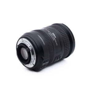 Nikon 18-200mm f35-56 G II ED DX VR-1 Nikon AF-S Nikkor 18-200mm f/3.5-5.6 G DX VR - Käytetty