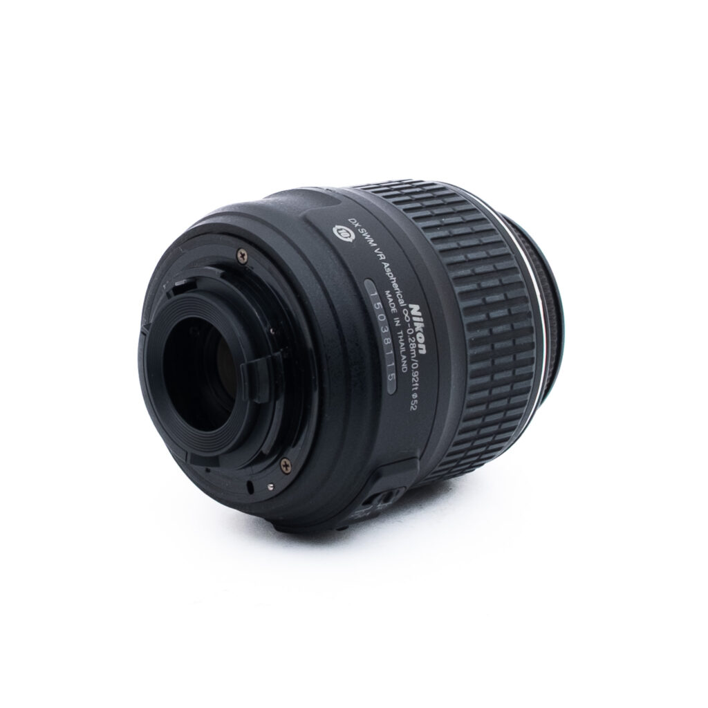 Nikon 18-55mm f35-56G DX VR-1 Nikon AF-S Nikkor 18-55mm f/3.5-5.6 G VR DX - Käytetty