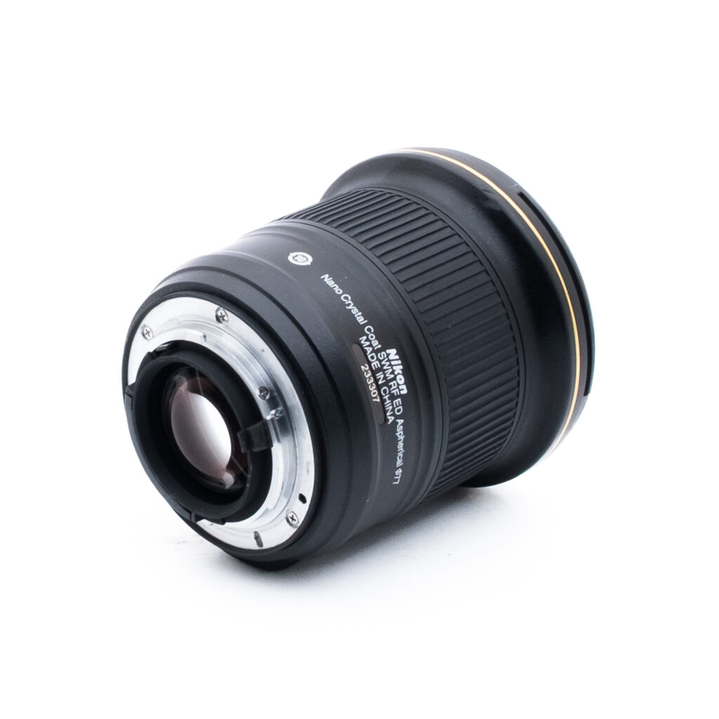 Nikon 20mm f18 G ED-1 Nikon AF-S Nikkor 20mm f/1.8G ED - Käytetty