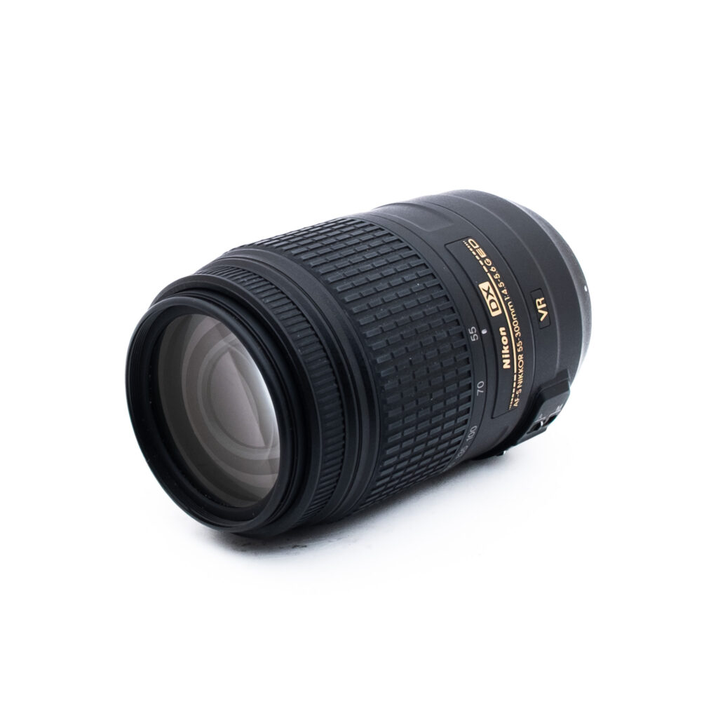 Nikon 55-300mm f45-56 G ED VR DX-2 Nikon AF-S Nikkor 55-300mm f/4.5-5.6 G VR ED DX (Kunto K5) - Käytetty