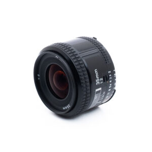 Nikon AF Nikkor 35mm f2-2 Nikon AF Nikkor 35mm f/2 - Käytetty