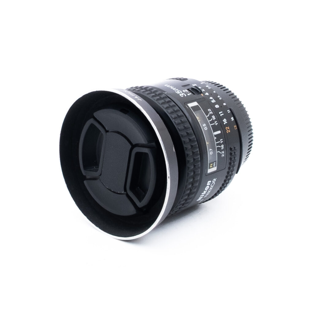 Nikon AF Nikkor 35mm f2-3 Nikon AF Nikkor 35mm f/2 - Käytetty