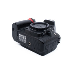 Nikon D90-1 Nikon D90 + akkukahva (SC 8000, sis. ALV 25,5%) - Käytetty