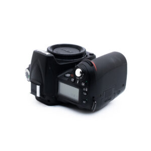 Nikon D90-2 Nikon D90 + akkukahva (SC 8000, sis. ALV 25,5%) - Käytetty