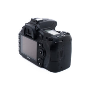 Nikon D90-3 Nikon D90 + akkukahva (SC 8000, sis. ALV 25,5%) - Käytetty