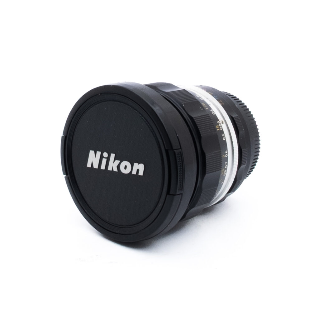 Nikon Nikkor-UD 20mm f35-3 Nikon Nikkor-UD Auto 20mm f/3.5 - Käytetty