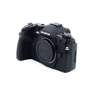 Olympus OM-D E-M1 Mark II (SC 4000, Takuu 6kk) - Käytetty