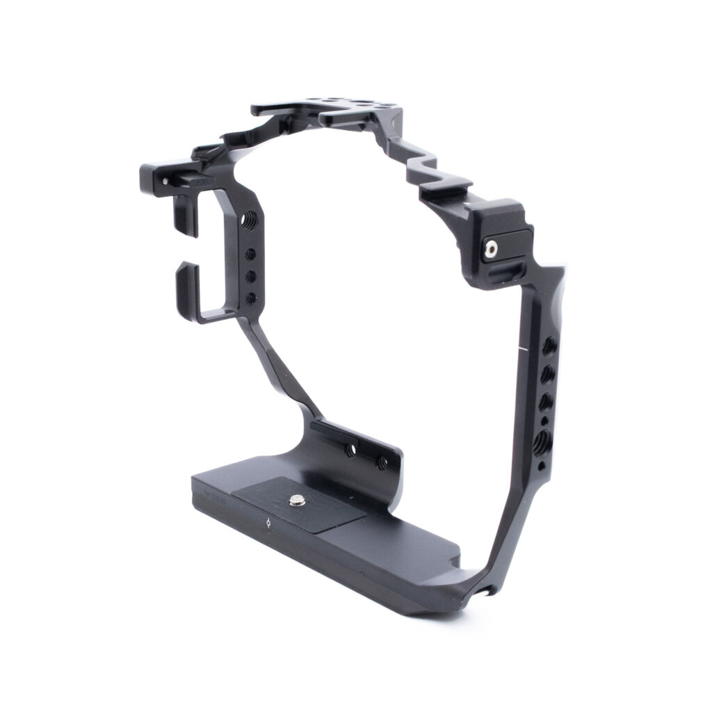 Smallrig R3 häkki-1 SmallRig 3884 Cage for Canon R3 - Käytetty