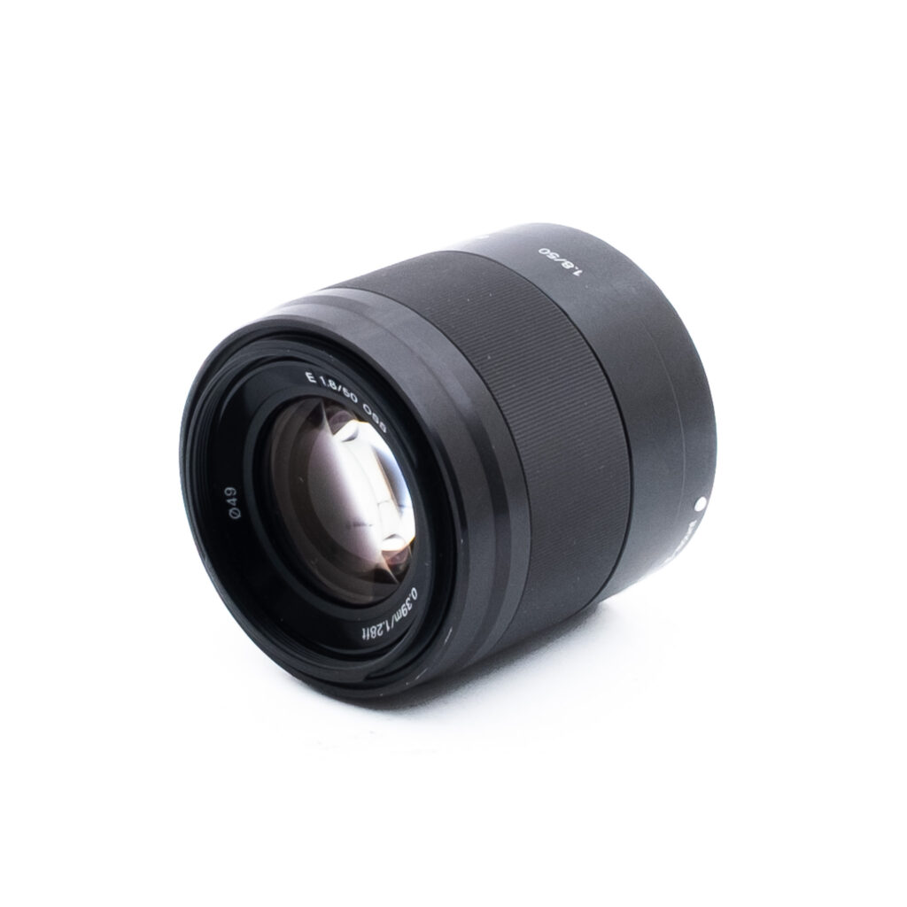 Sony 50mm f18 OSS-2 Sony E 50mm f/1.8 OSS - Käytetty