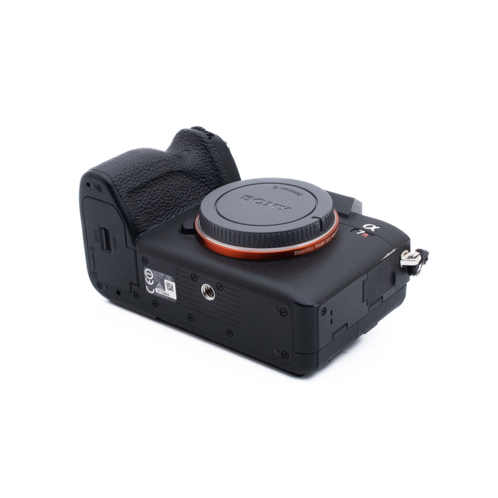 Sony A7R IV 0664-1 Sony A7R IV (SC 17000, sis. ALV 25,5%, Takuu 6kk) – Käytetty