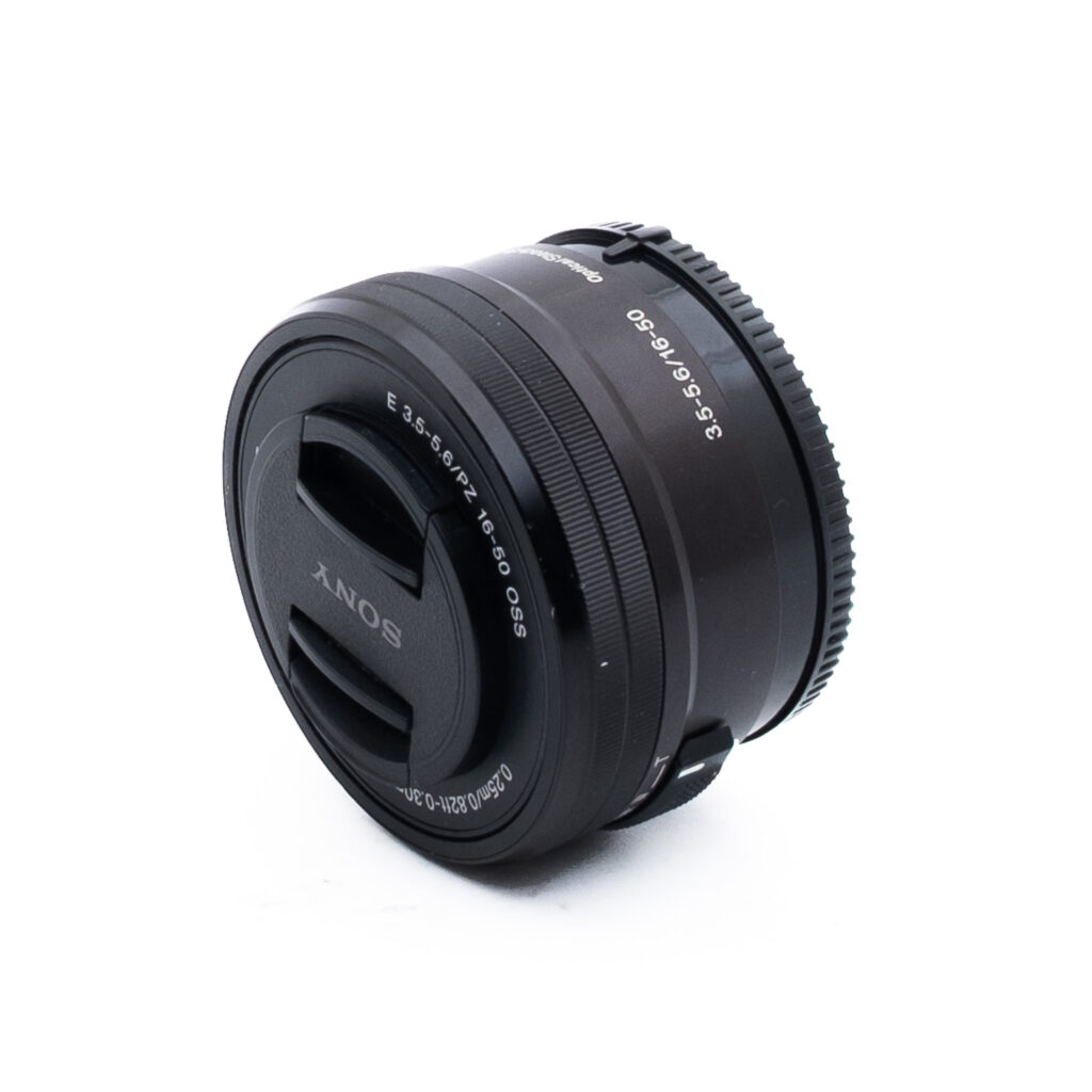 Sony E 16-50mm f35-56 PZ OSS-3 Sony E PZ 16-50mm f/3.5 - 5.6 OSS - Käytetty