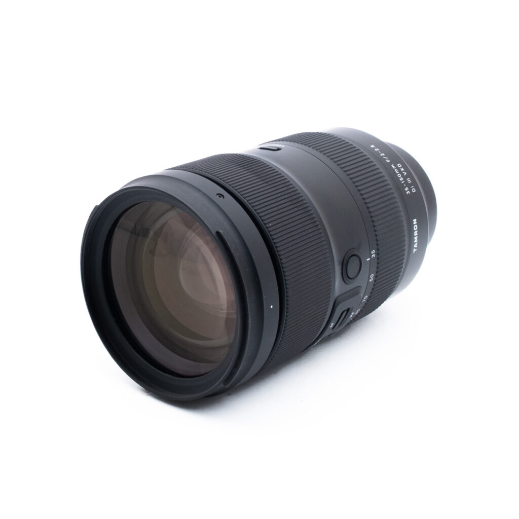 Tamron 35-150mm f2-28 Di III VXD Sony-2 Tamron 35-150mm f/2-2.8 Di III VXD Sony FE (Takuu 6kk) - Käytetty