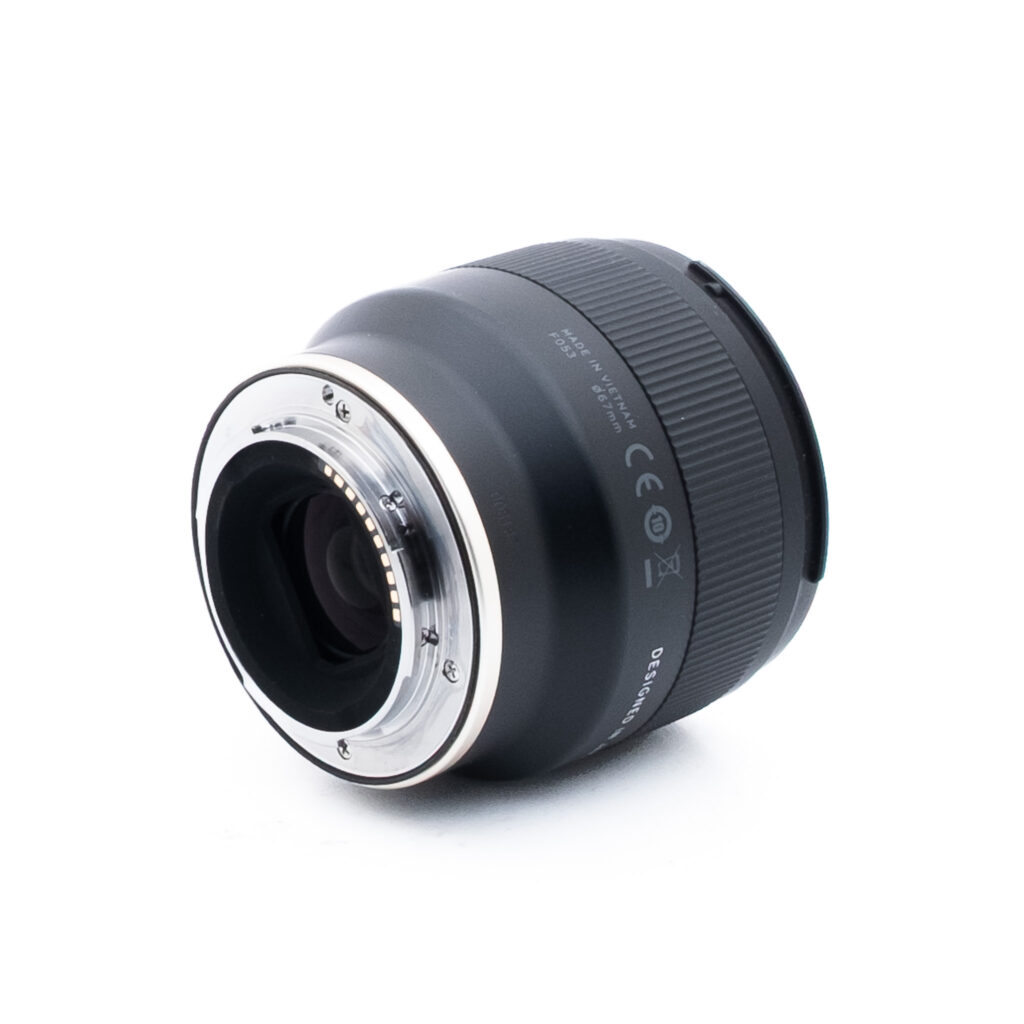 Tamron 35mm f28 Di III OSD M 12 Sony-1 Tamron 35mm f/2.8 Di III OSD M 1:2 Sony FE (Kunto K5, Takuu 6kk) - Käytetty