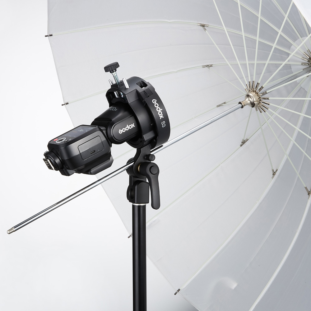 1758881675_917 Godox S3 -salamakannatin Bowens-kiinnityksellä