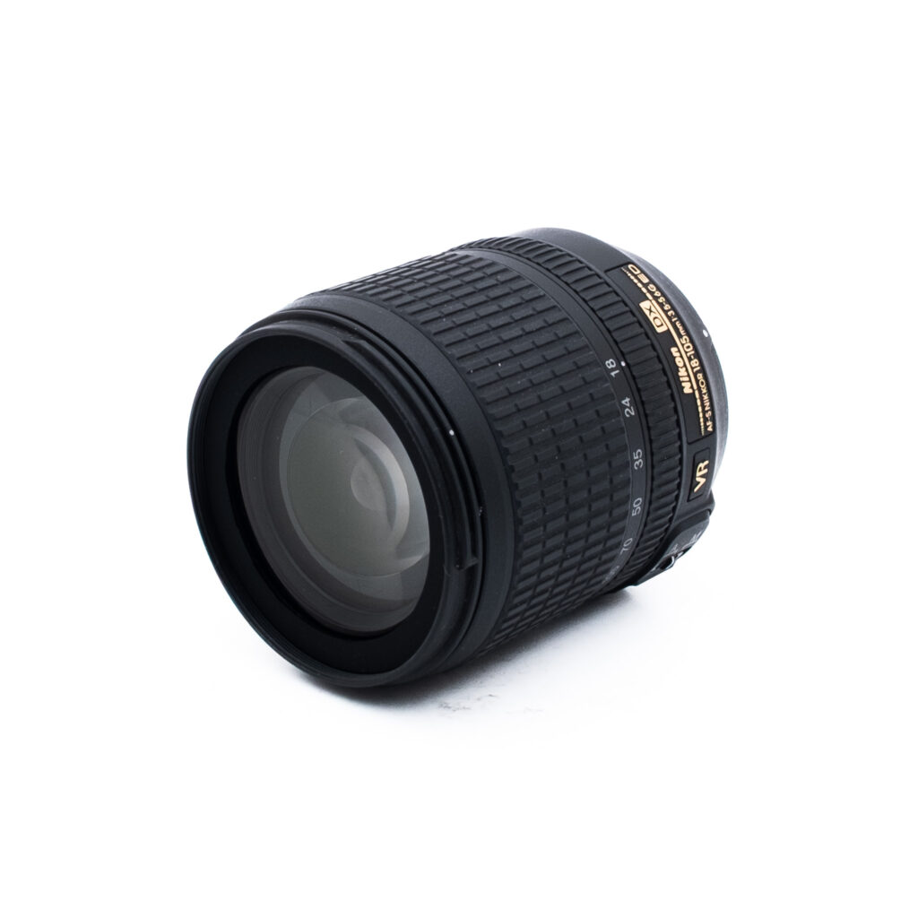 Nikon 18-105mm f35-56G ED DX VR-2 Nikon AF-S DX Nikkor 18-105mm f/3.5 - 5.6 ED VR (Kunto K5) - Käytetty