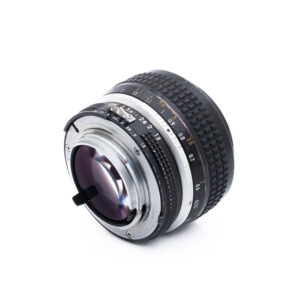 Nikon 50mm f12-1 Nikon AI-S Nikkor 50mm f/1.2 - Käytetty