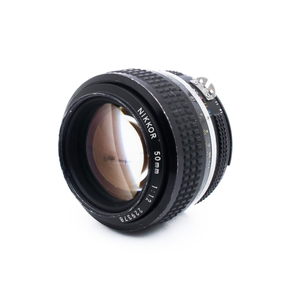 Nikon 50mm f12-2 Nikon AI-S Nikkor 50mm f/1.2 - Käytetty