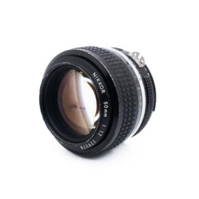 Nikon 50mm f12-2 Nikon AI-S Nikkor 50mm f/1.2 - Käytetty
