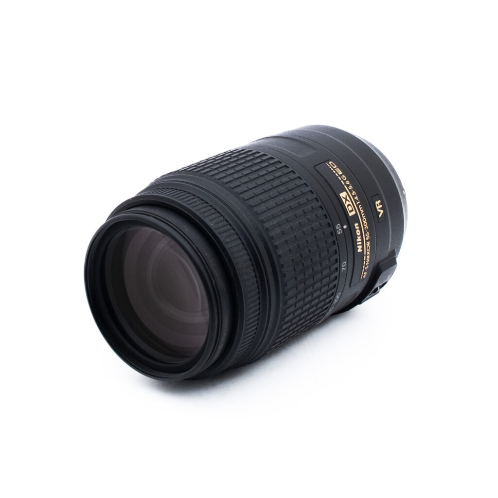 Nikon 55-300mm f45-56G ED DX VR-2 Nikon AF-S Nikkor 55-300mm f/4.5-5.6 G VR ED DX (Kunto K5) - Käytetty