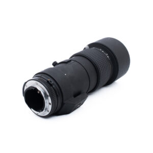 Nikon AF 300mm f4 ED-1 Nikon AF Nikkor 300mm f/4 ED - Käytetty