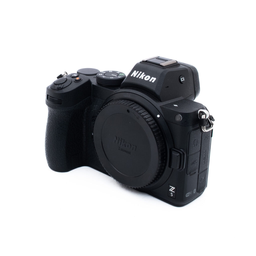 Nikon Z5 4804-5 Nikon Z5 (SC 10000, Kunto K5, Takuu 6kk) - Käytetty